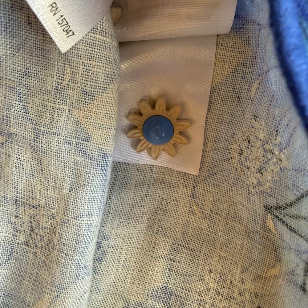 Farm Rio Blue Floral Scalloped Crop Top XS Flared Sleeve Daisy Button SN 306302 - Picture 7 of 9